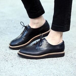 Clarks Artisan Glick Darby Shoe Black Size 5